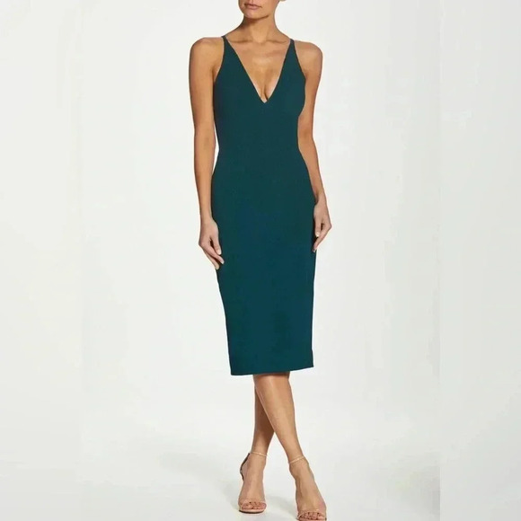 Lyla‎ Dress - Picture 1 of 8